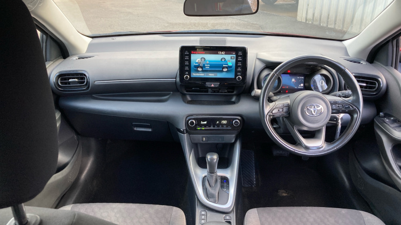 Toyota Yaris 1.5 Hybrid Design 5dr CVT Hybrid Hatchback